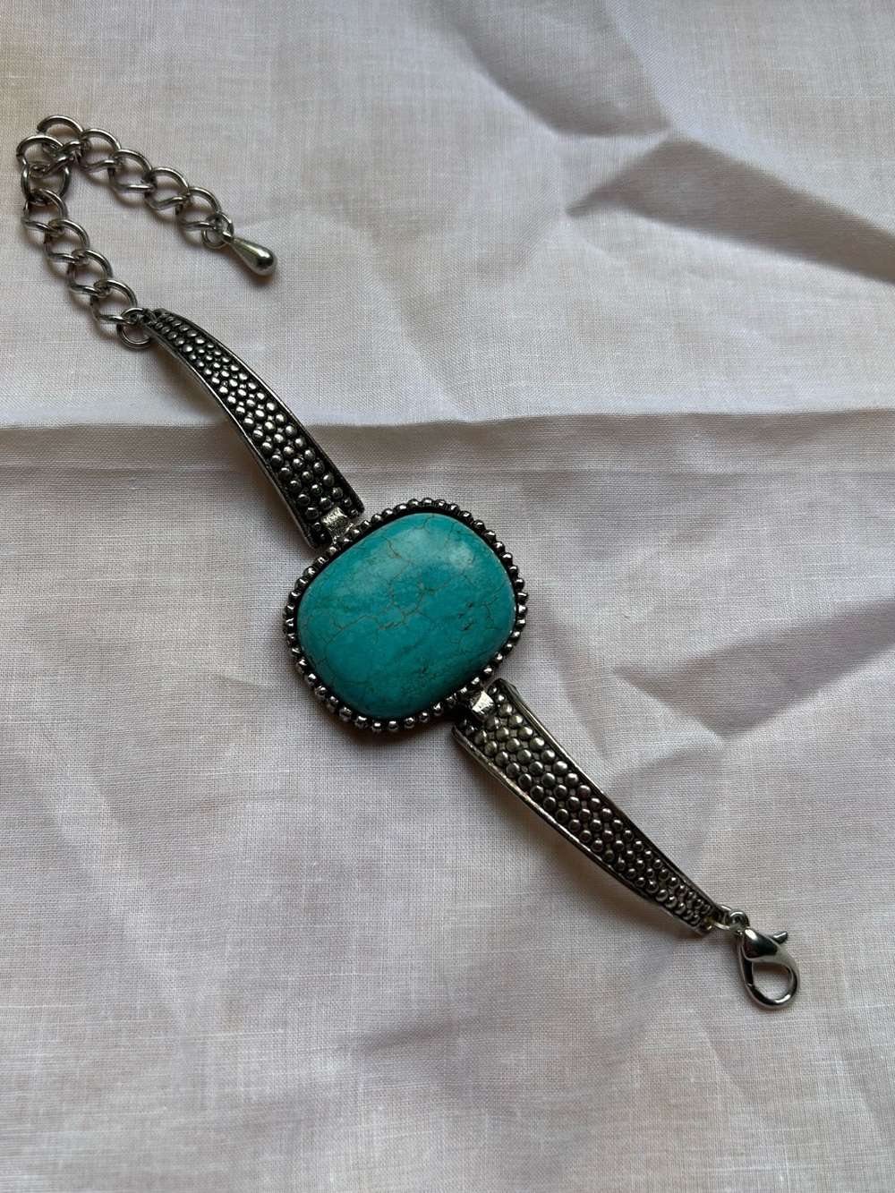 Vintage Southwestern style bangle bracelet oval turquoise stone sterling silver